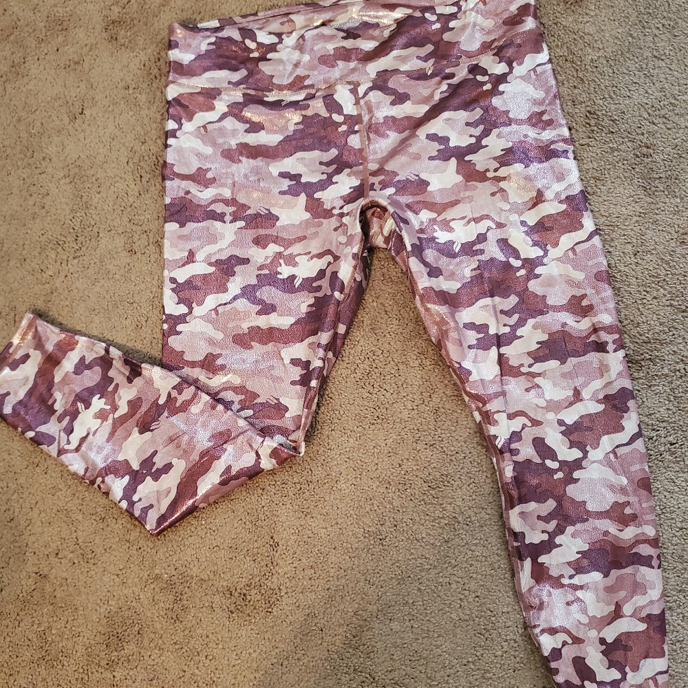 Fabletics power hold shimmer pink Camo leggings